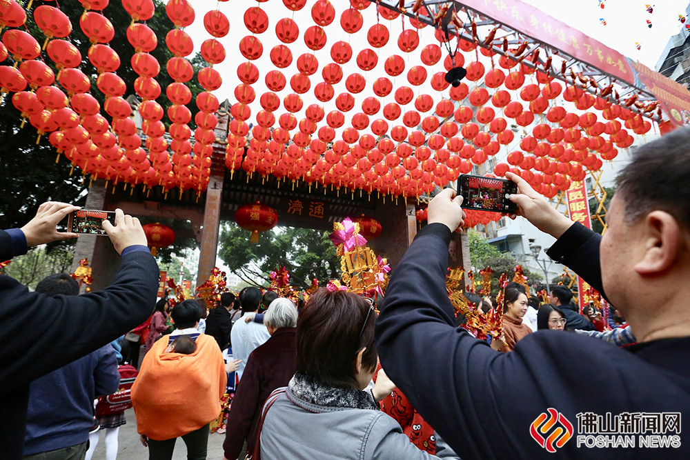 2月19日，佛山元宵节“行通济”活动隆重举行！