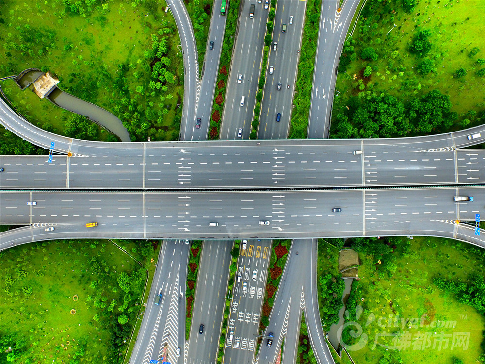 美丽的罗村立交 作者：梁斌 拍摄地点：罗村立交。