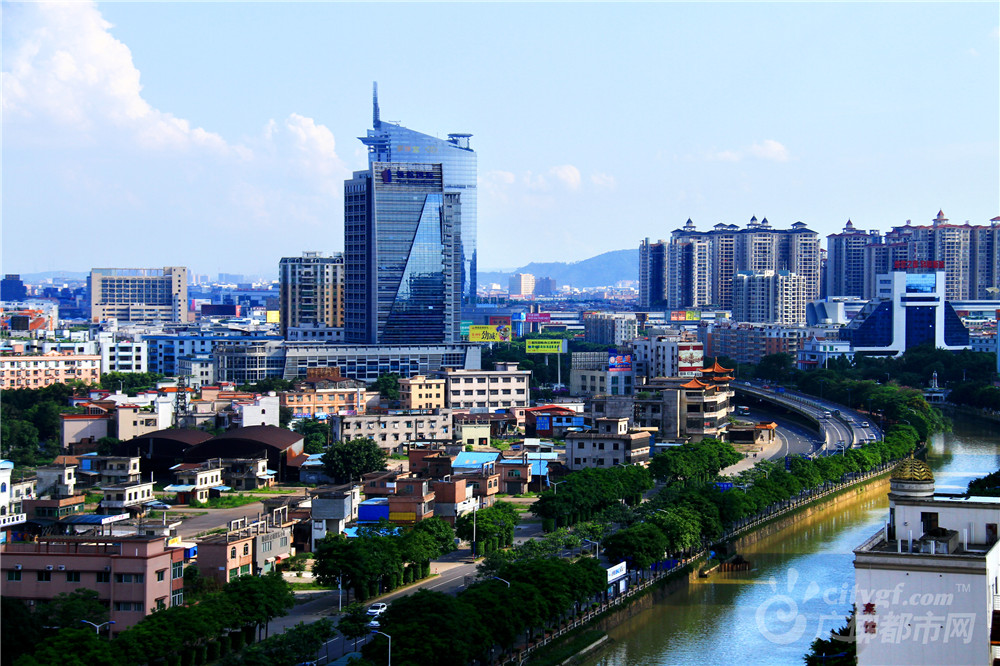 俯瞰佛山系列之一 作者：冷雨飘扬