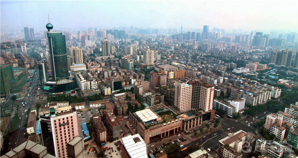 俯瞰佛山系列之七 作者：冷雨飘扬