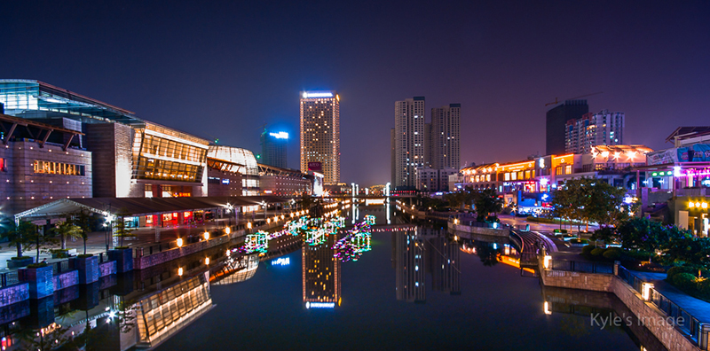 高新夜景。（作者：开记，本图为广东金融高新区摄影赛获奖作品）