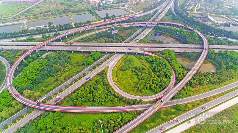 为纪念佛山一环建成十周年，佛山一环西拓工程与佛山地铁3号线今日动工，魁奇路东延线也于本日通车。图为佛山一环里水立交。（拍摄：广佛都市网记者陈智杰）