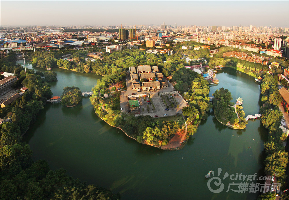 俯瞰石湾公园 作者：聂婷琪