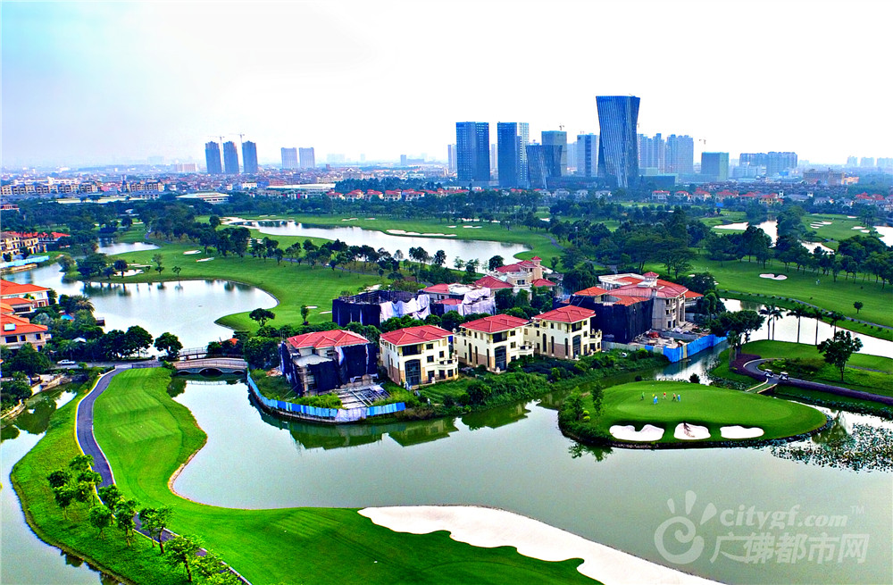 北滘君兰河畔高尔夫球场美景 作者：冷雨飘扬
