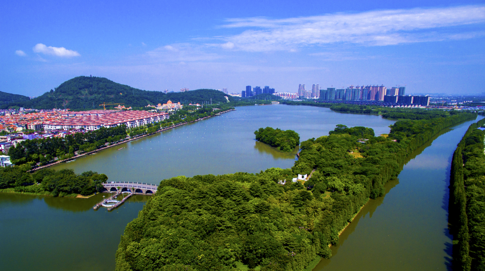 顺峰山下 顺峰山下（组照1）陈家鸣1332678882.jpg