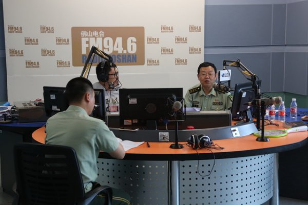电台直播间.jpg